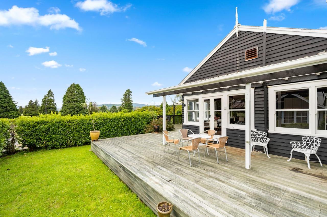 Springfield Rise Lodge - Rotorua Holiday Home Екстериор снимка