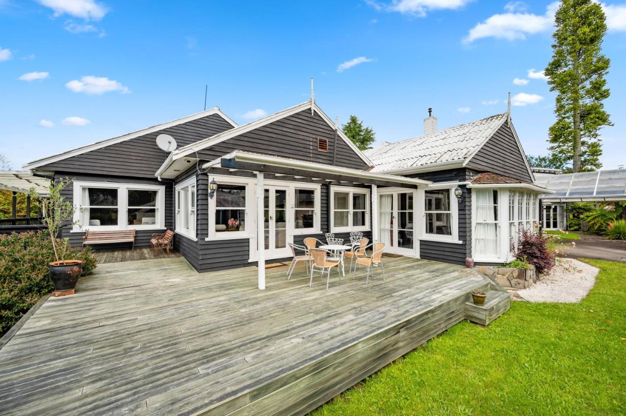 Springfield Rise Lodge - Rotorua Holiday Home Екстериор снимка