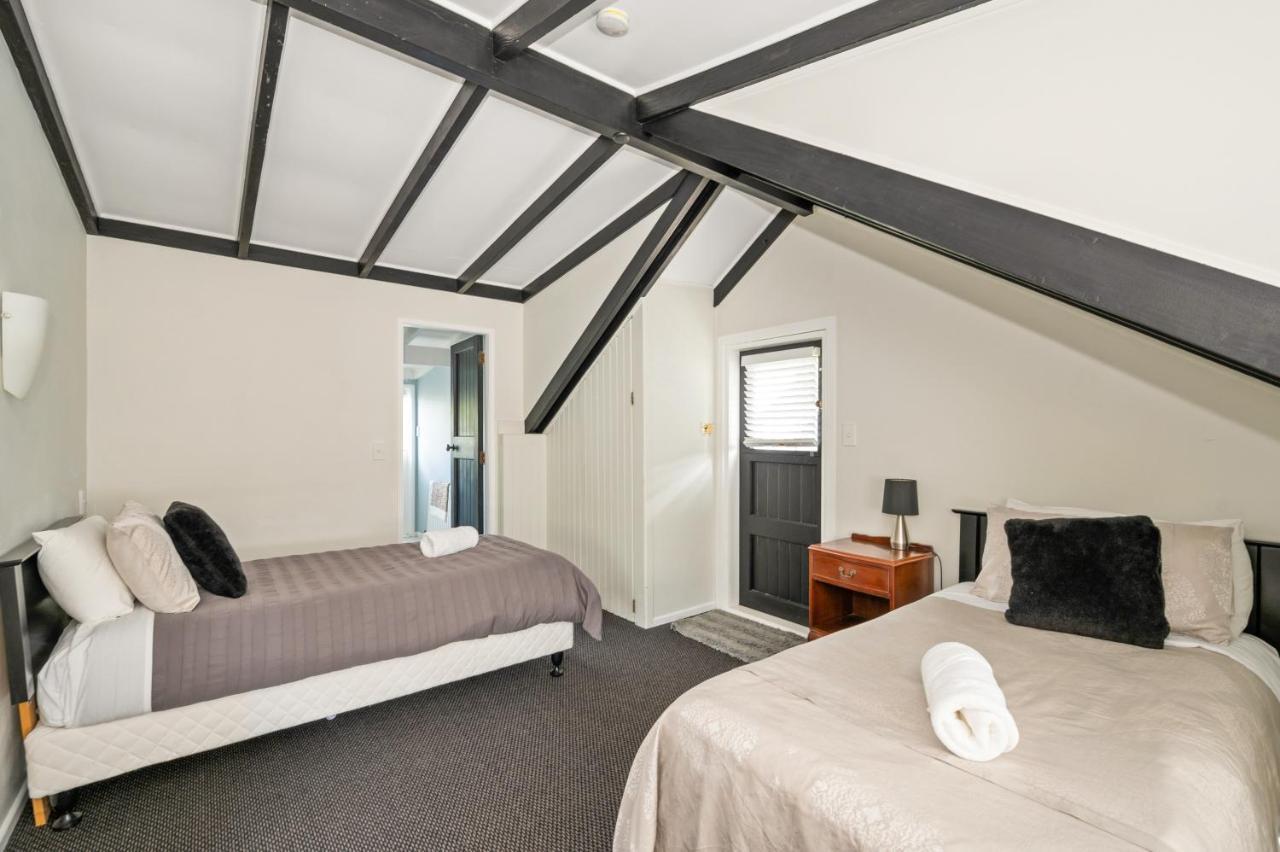 Springfield Rise Lodge - Rotorua Holiday Home Екстериор снимка