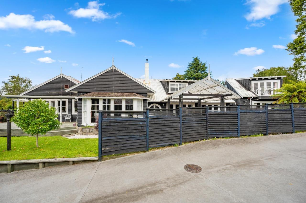 Springfield Rise Lodge - Rotorua Holiday Home Екстериор снимка
