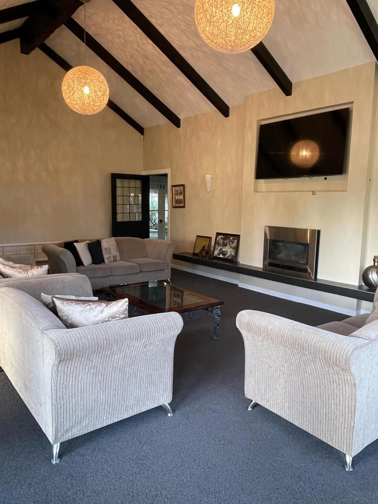 Springfield Rise Lodge - Rotorua Holiday Home Екстериор снимка